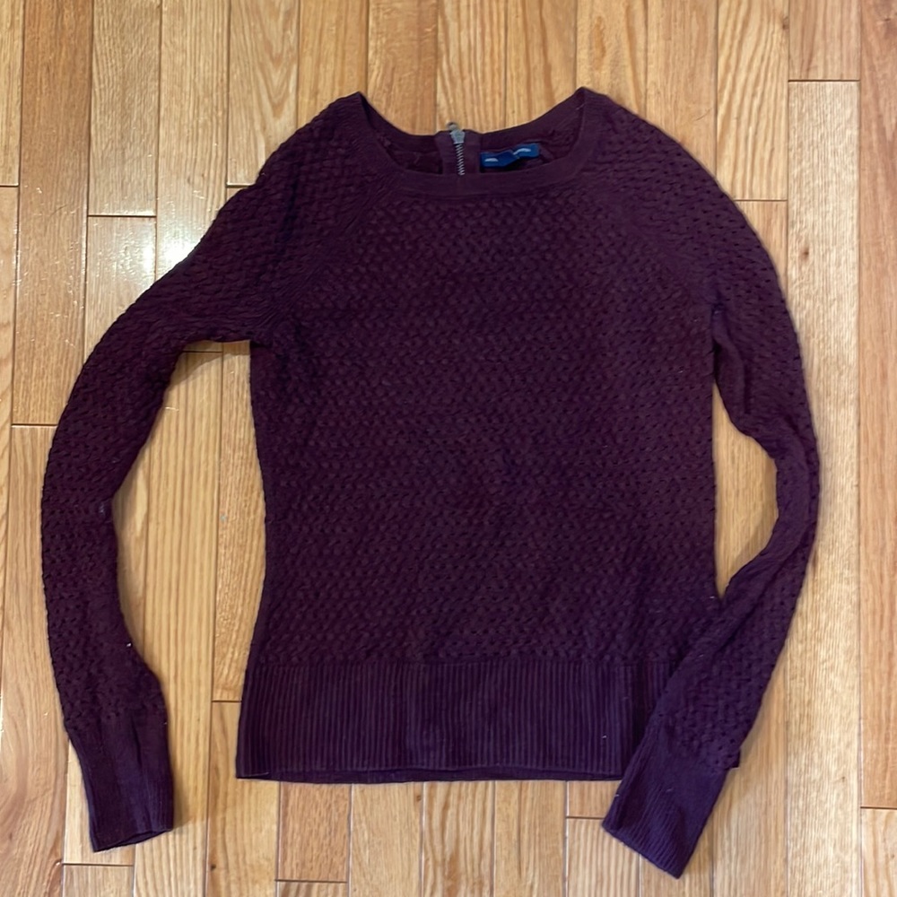 American Eagle Burgundy sweater xs